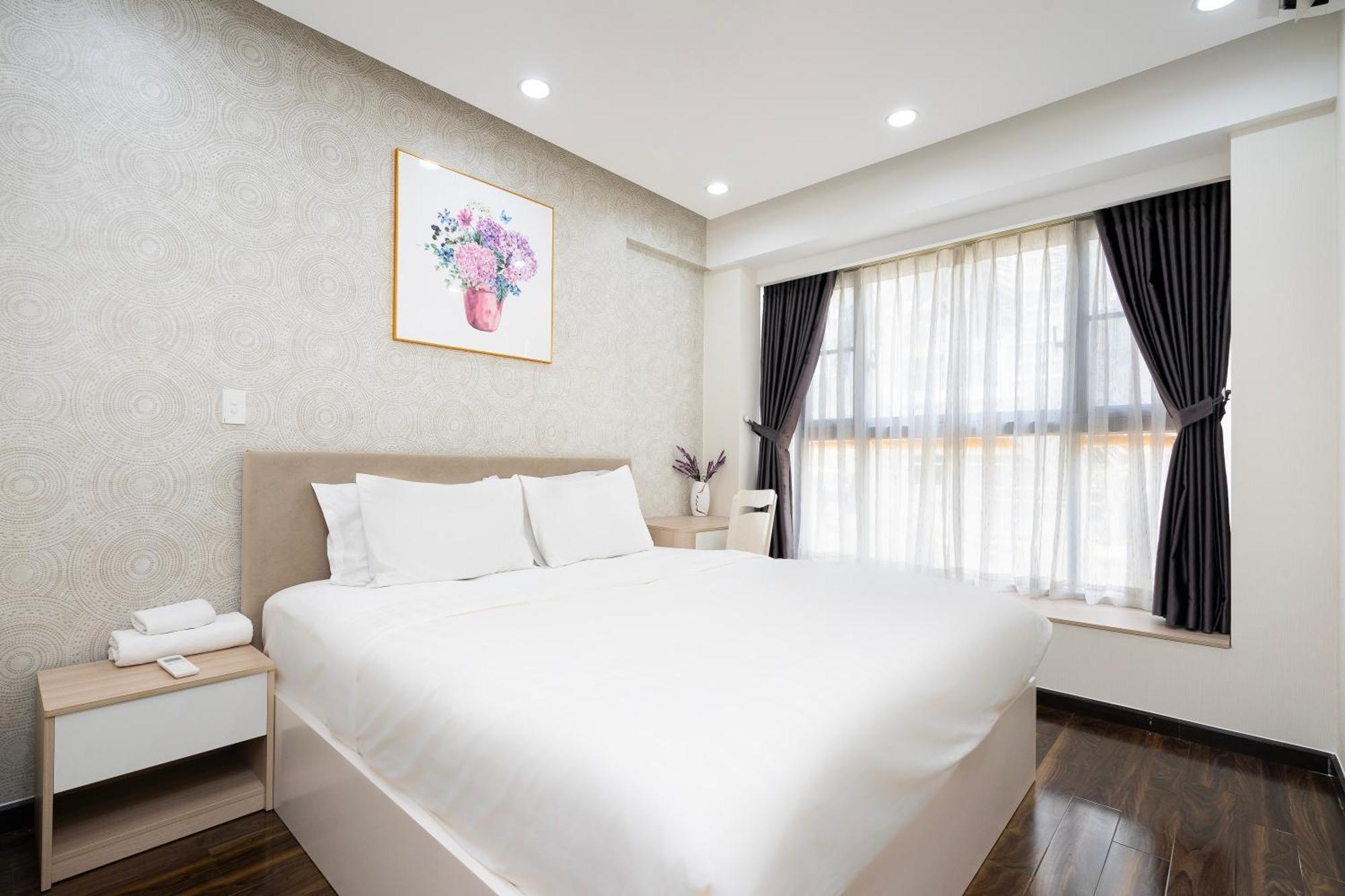 Scenic Valley 3 Bedrooms Balcony With Pool View * TP. Hồ Chí Minh